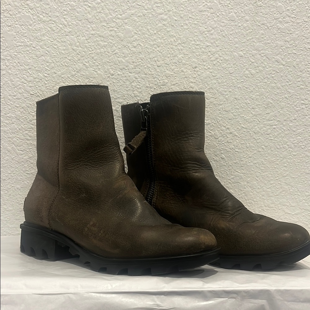 SOREL Brown Phoenix Zip Boot Booties